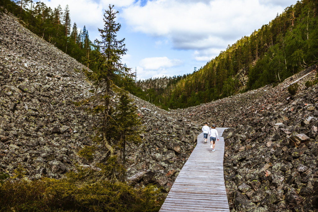 Seikkailijat Isokurussa Pyhällä