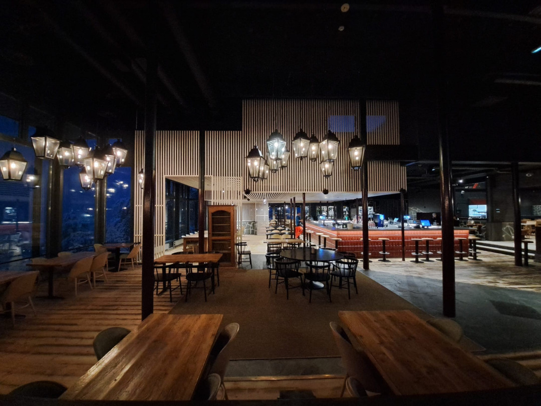 pyhä camp kitchen bar