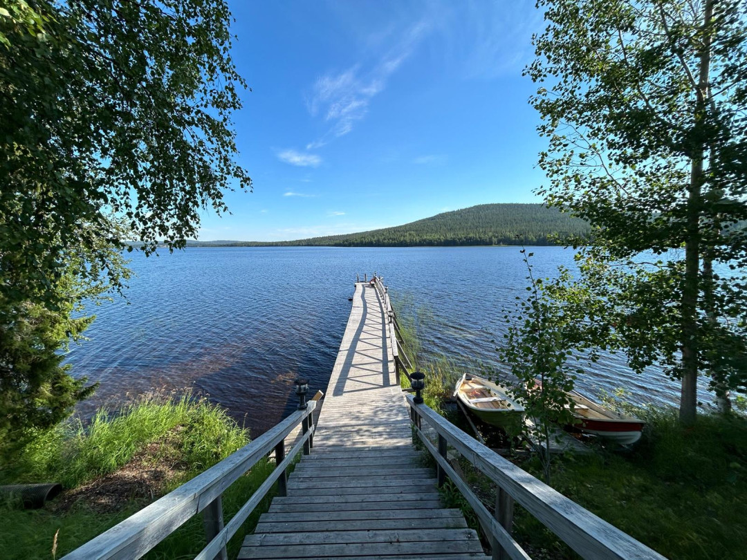 Näkymä saunalta järvelle
