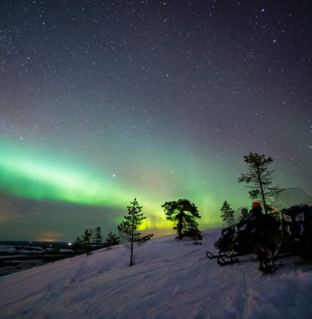 Northern Lights Electric Snowmobile Tour by Experience Pyha