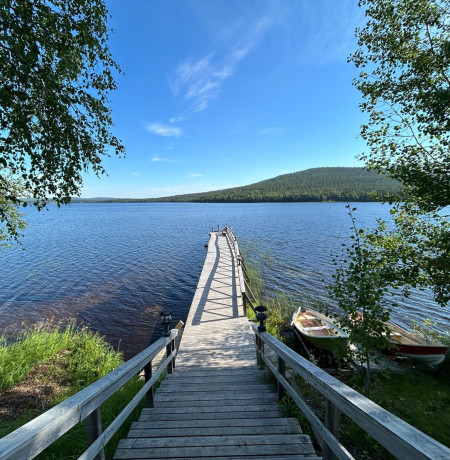 Näkymä saunalta järvelle