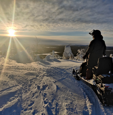 ExperiencePyha eSled Electric Snowmobile Nature Safari