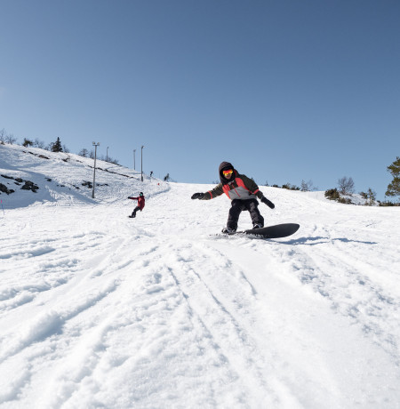 Spring snowboarding in Pyhä