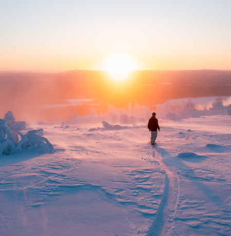 Sunset cruising at Pyhä Ski Resort