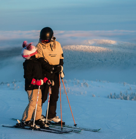 visitpyhaluosto-Pyhän hiihtokeskus-lapset