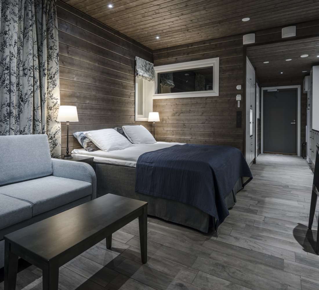 PyhäLinna Studio 33