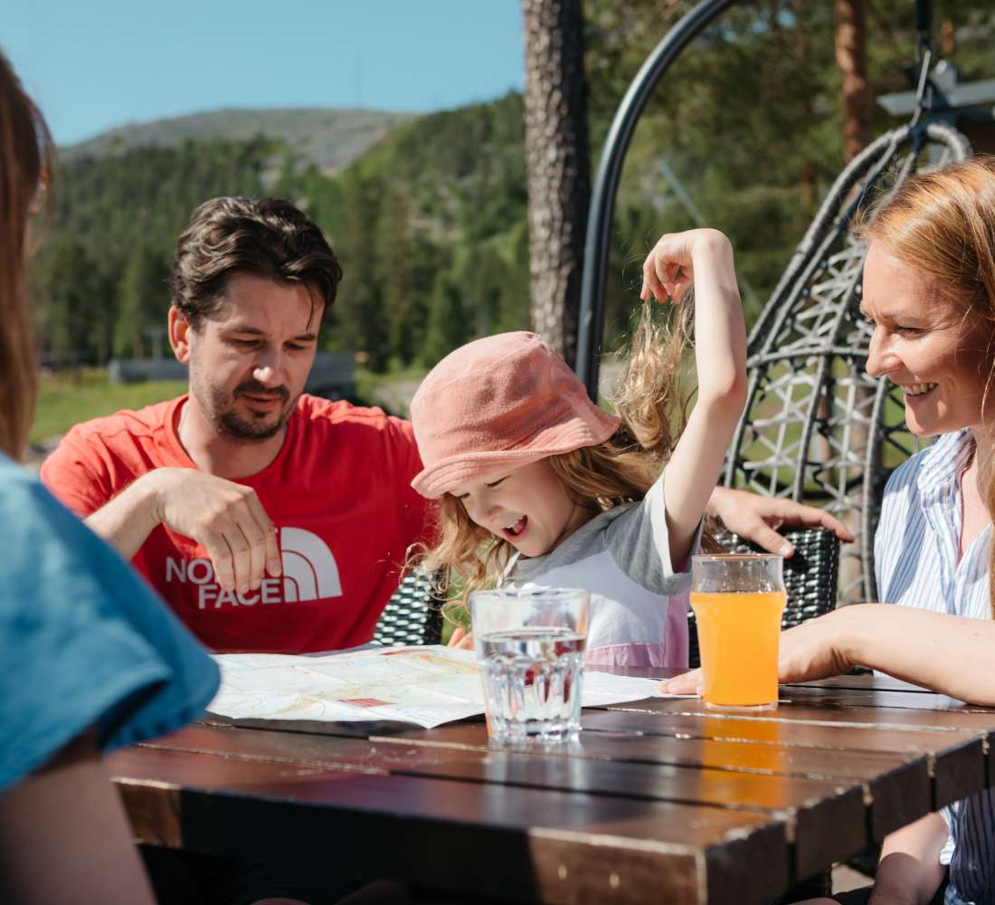 Ravintola_perhe_pyha