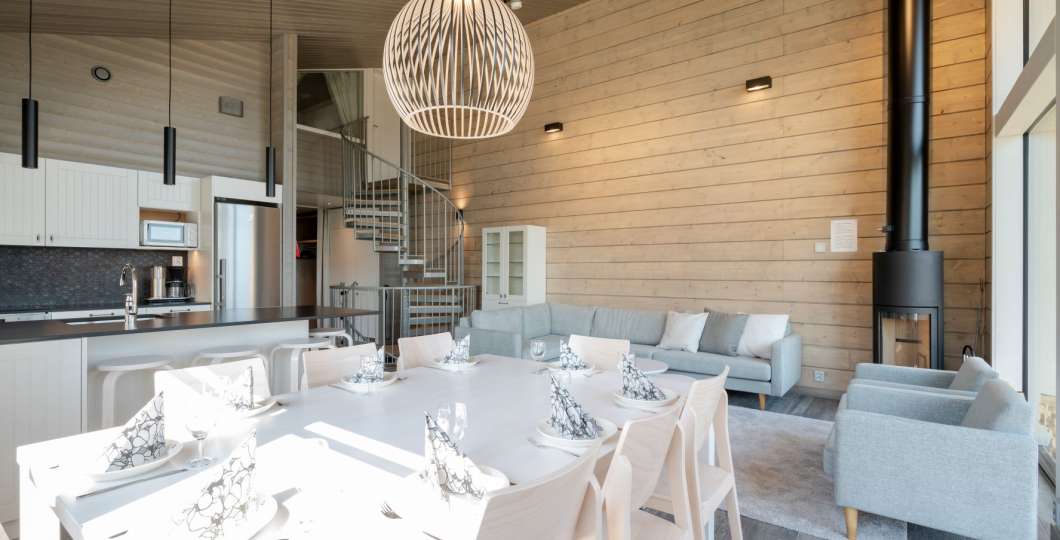 PL130 dining white