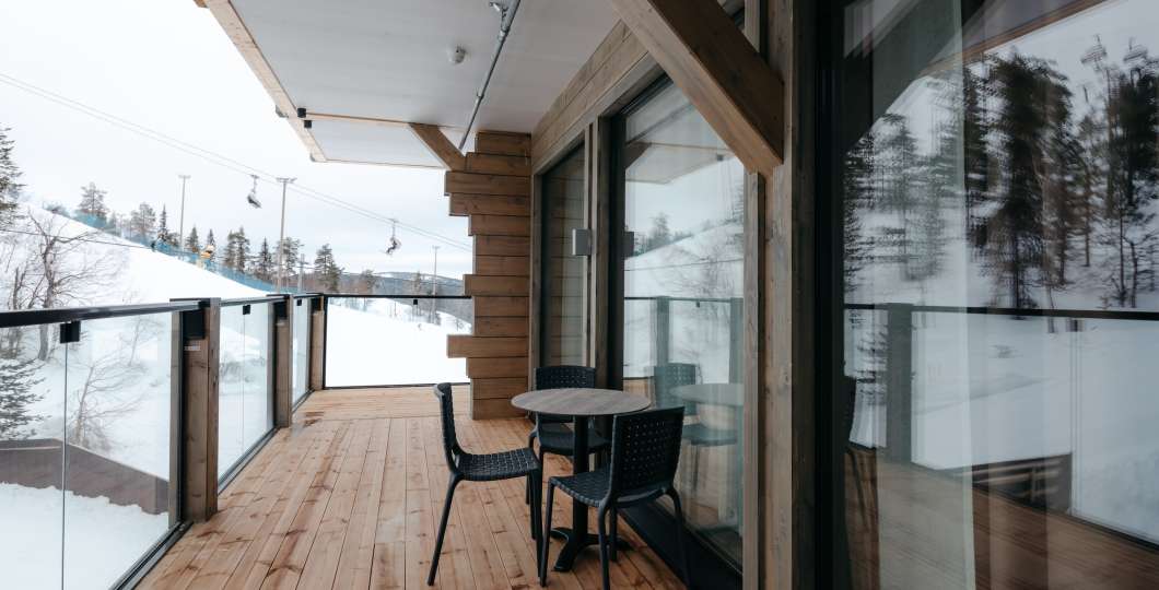 Kultakero Ski-Inn Pore89 terassi