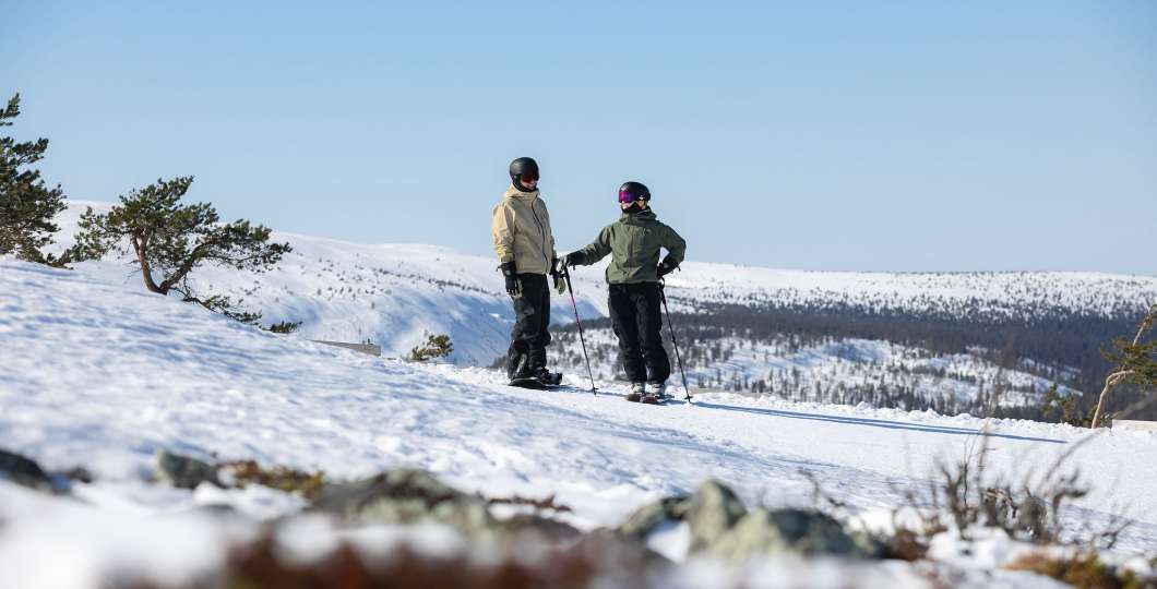 VisitPyhaLuosto-laskettelu-KotaCollective