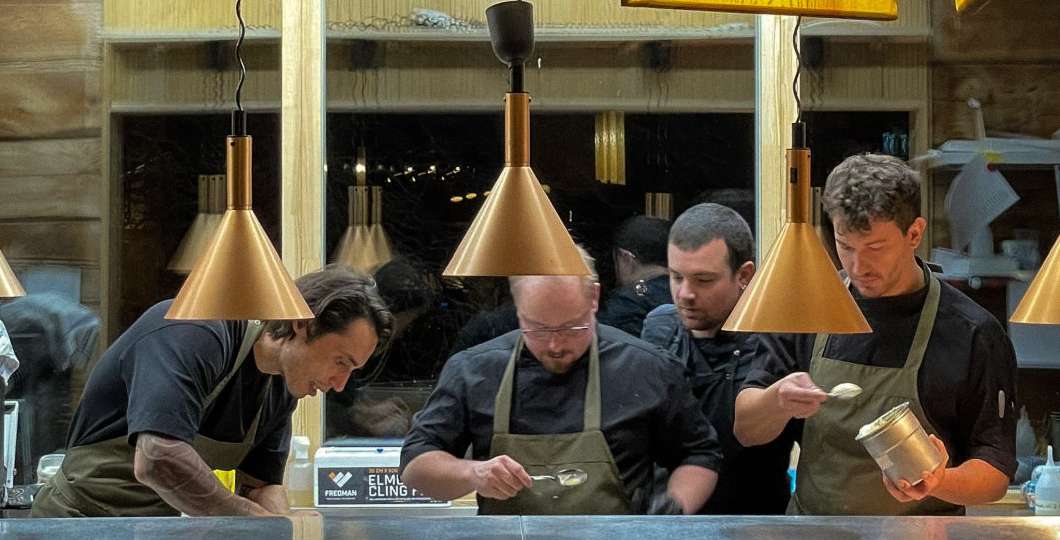 Aihki x Shii II – SHII Takeover -illallinen Pääsiäissunnuntaina 5.4. Aihkissa