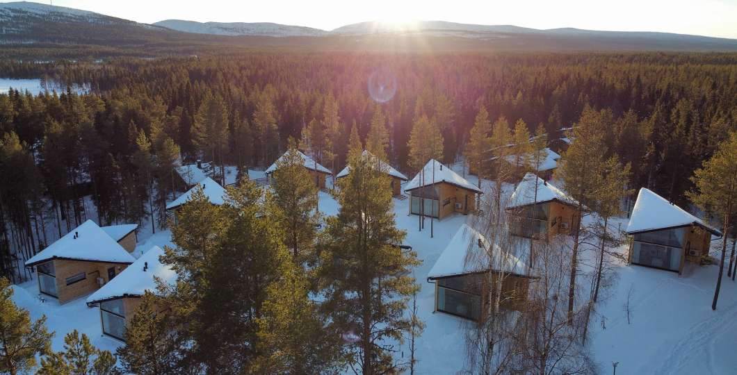 Aamu-Suites-Winter-Drone-Lapland-Sunday-Morning_1.jpg